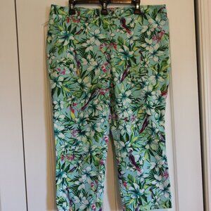Chicos Colorful Tropical Print Cropped Capri Pant Chicos Size 3 ( US  16-18)